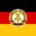 Presidential standard 1953–1955 (The emblem of the GDR was changed on 28 May 1953 and already resembled the final coat of arms of 1955.)