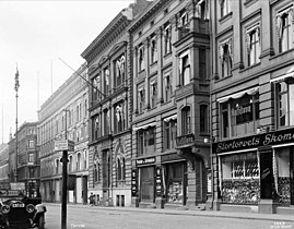1926: Karl Johans gate 15
