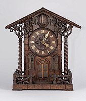Mantel clock with twisted columns and vines on their capitals, ca. 1870 (Deutsches Uhrenmuseum)