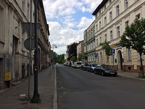 Street view with Nr.13 facade on the right