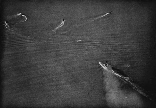 File:Derfflinger with U-boats.jpg
