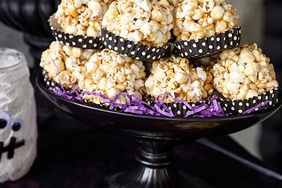 Old-fashioned popcorn balls
