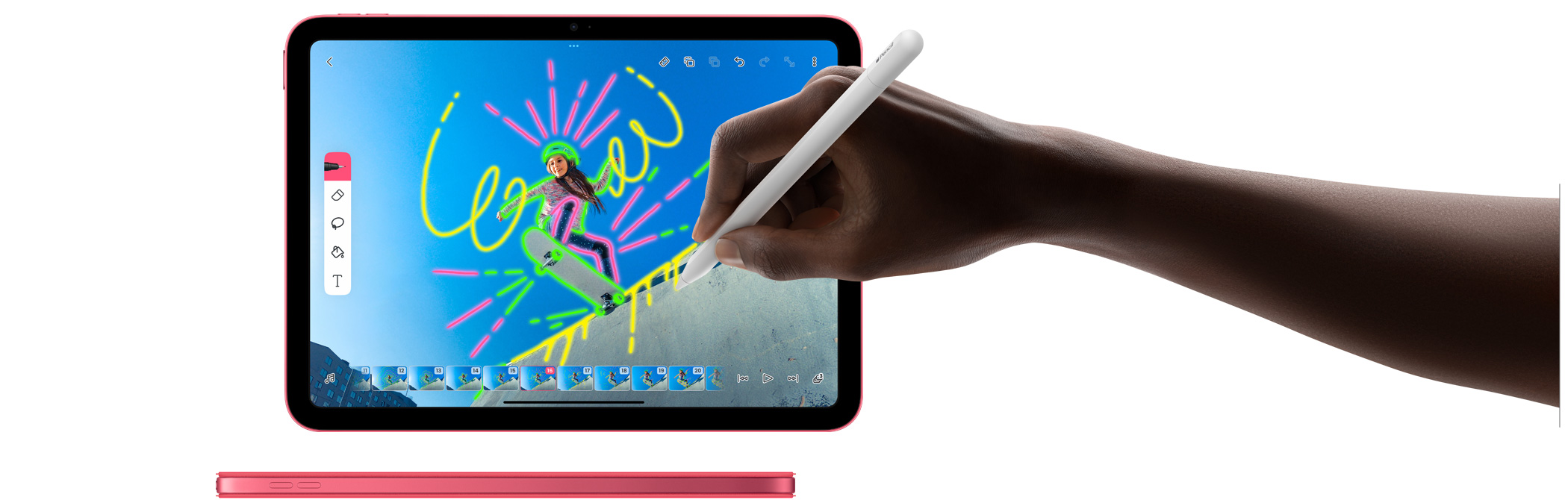 Apple Pencil a FlipaCliphez használva, alatta egy rózsaszín iPad és a hozzá illő Smart Folio oldalnézete