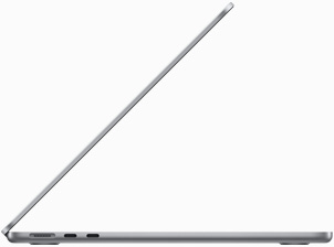 Vue de profil d’un MacBook Air gris cosmique