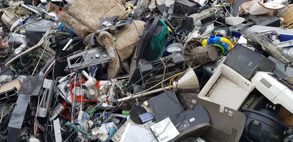 The world generated 62 million tonnes of electronic waste in just one year and recycled way too little, UN agencies warn featured image